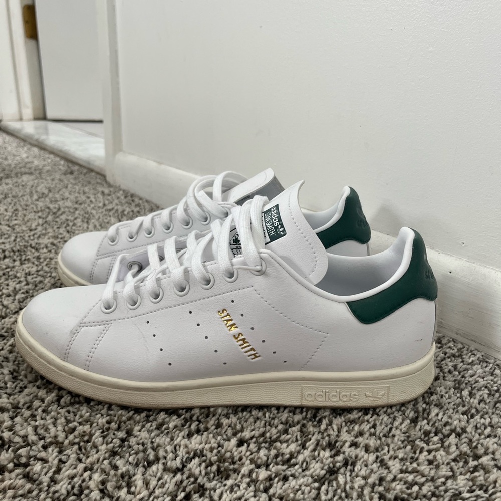 Adidas Stan Smiths sneakers
